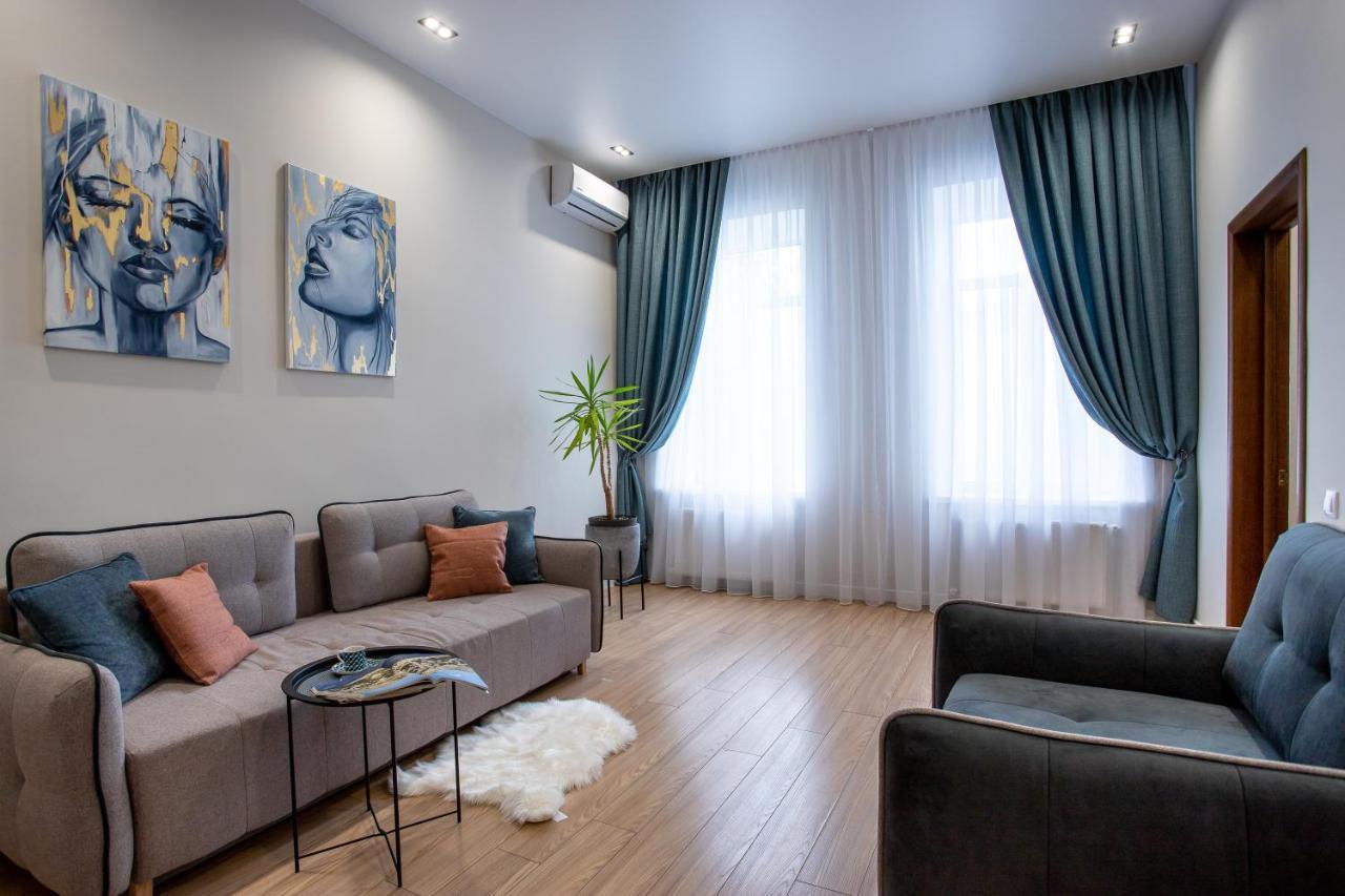 Двух Комнатная Квартира В Центре Mykolajiw Exterior foto
