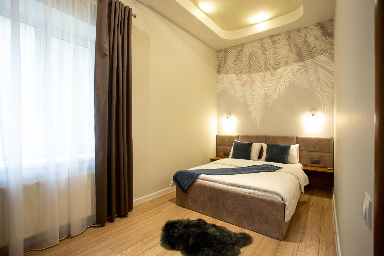 Двух Комнатная Квартира В Центре Mykolajiw Exterior foto